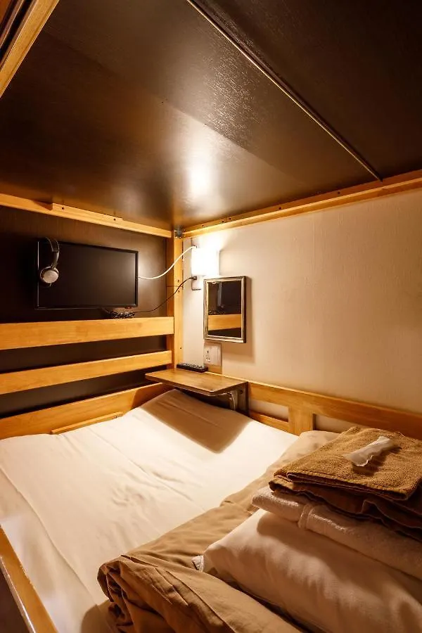 カプセルホテル Hotel Owl Tokyo 新橋
