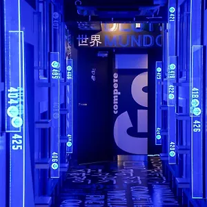 Hostel Esports E-zone 電脳空間 Osaka