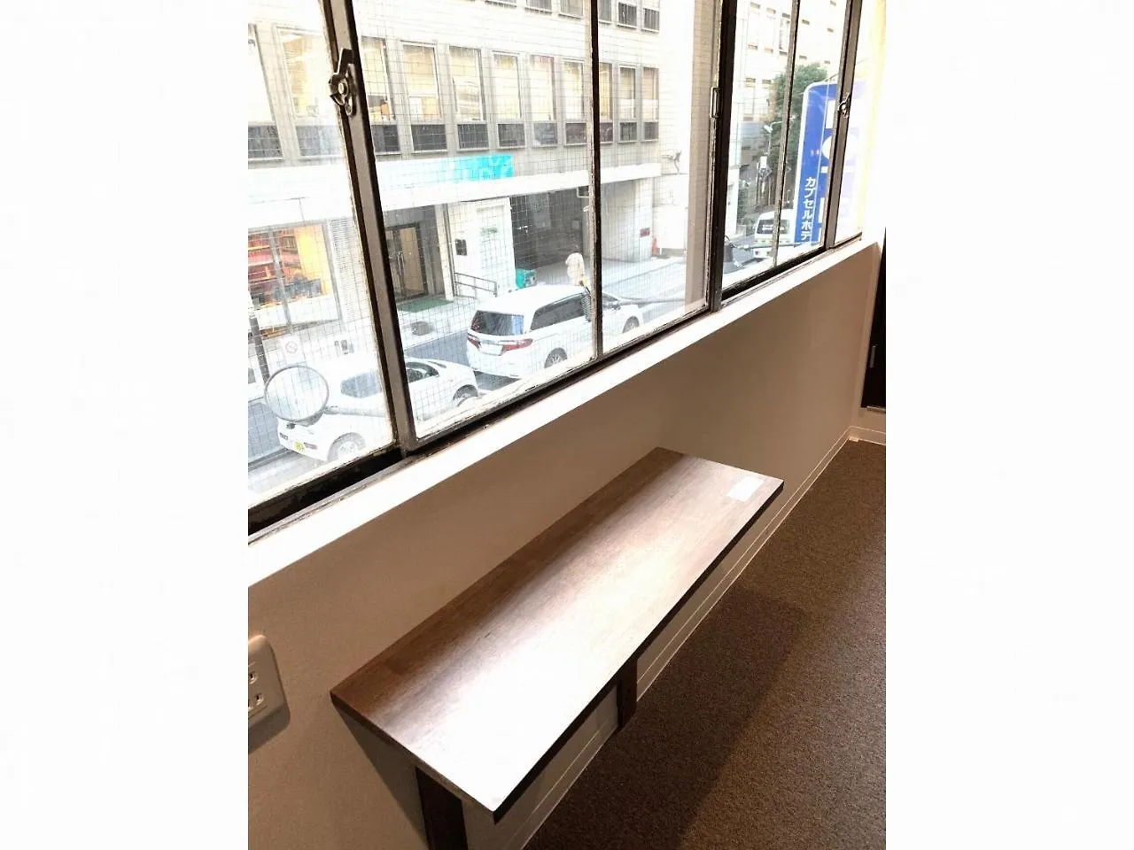 ** Hotel cápsula Hotel Owl Tokyo Shinbashi Japón