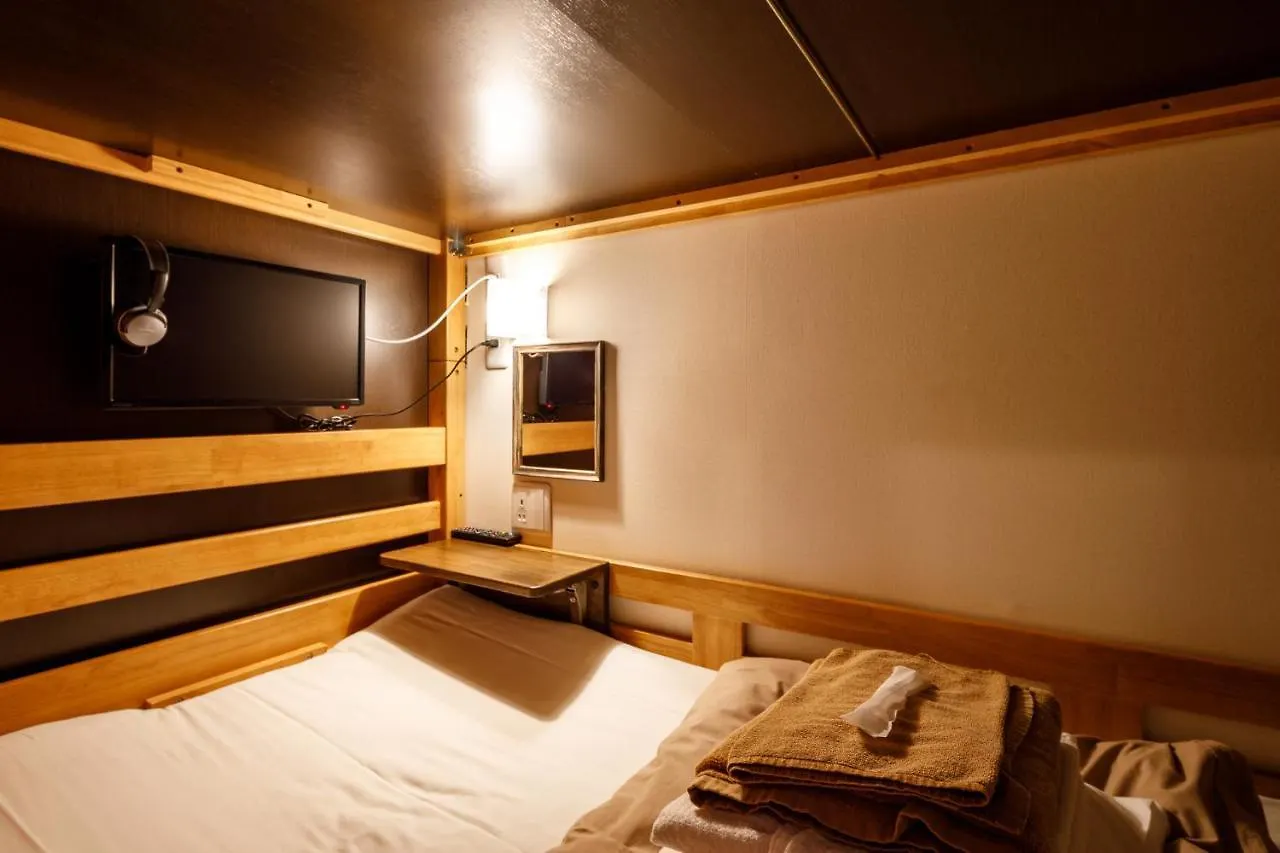 Hotel cápsula Hotel Owl Tokyo Shinbashi