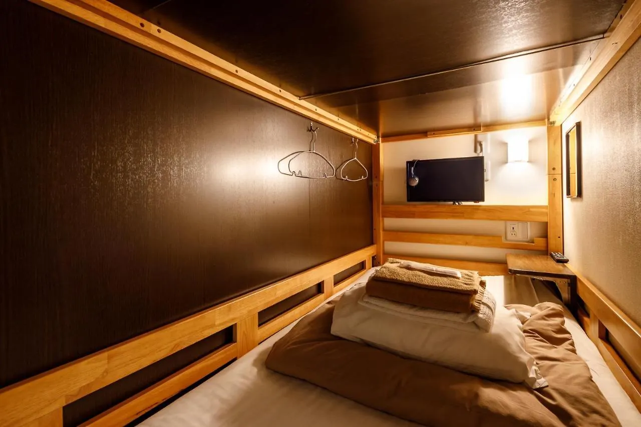 Hotel Owl Tokyo Shinbashi 2*,  Japón